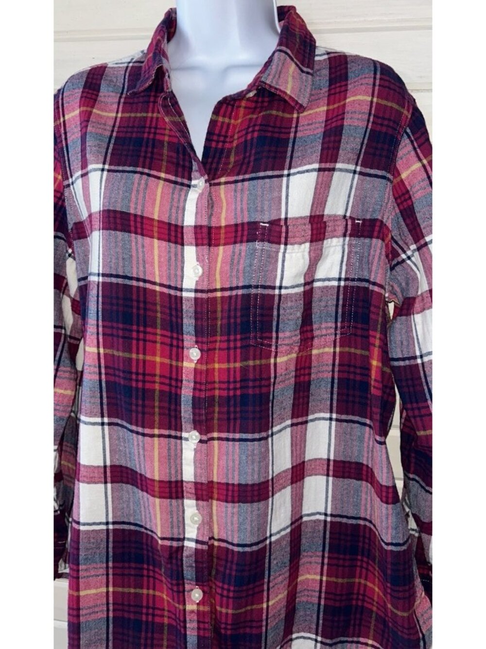 Old Navy Sz XL Red Purple White Plaid Cotton Flannel Shirt Relaxed Fit EUC
